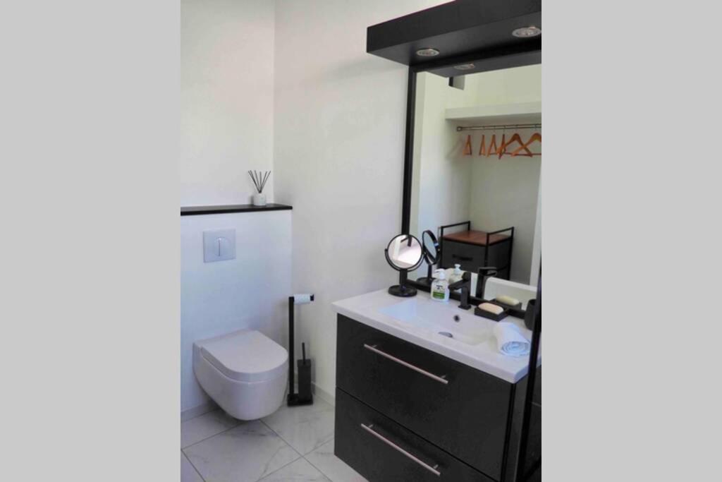 Villa Palm Diamond Jacuzzi & Piscine Prives เลอ ดีอามงต์ ภายนอก รูปภาพ